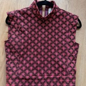 Elegant High-Neck Sleeveless Blouse with Pink and Black Pattern